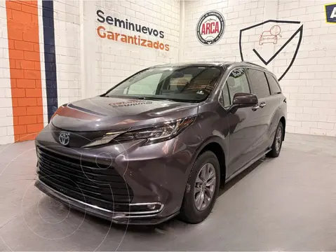 Toyota Sienna HEV XLE usado (2021) color Gris precio $475,000