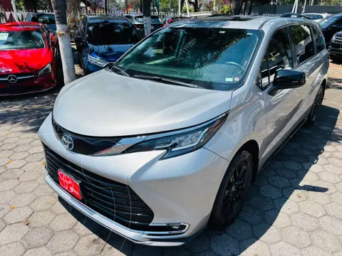 Toyota Sienna HEV XLE Piel usado (2021) color Plata financiado en mensualidades(enganche $181,406 mensualidades desde $16,113)