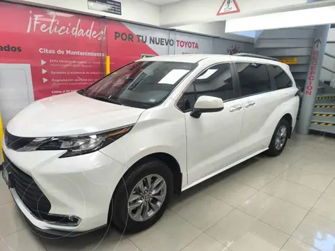 Toyota Sienna HEV XLE usado (2022) color Blanco financiado en mensualidades(enganche $181,522 mensualidades desde $17,907)