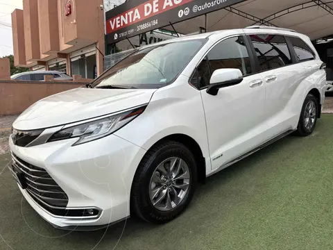 Toyota Sienna HEV Limited usado (2021) color Blanco precio $699,999