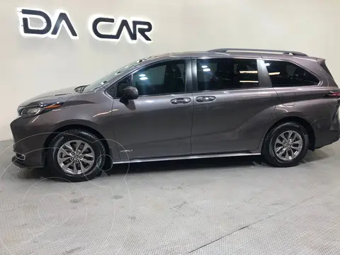 Toyota Sienna HEV XLE Piel usado (2021) color Gris Metalico financiado en mensualidades(enganche $156,000 mensualidades desde $16,402)