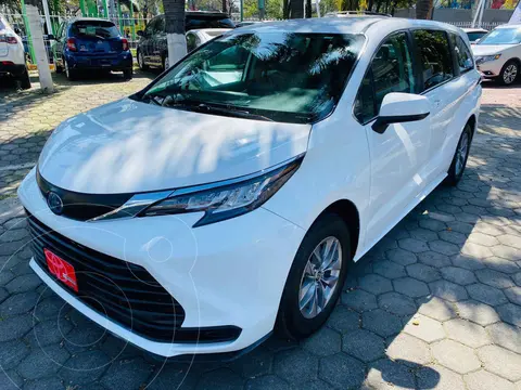 Toyota Sienna HEV LE usado (2022) color Blanco precio $719,000