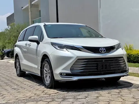 Toyota Sienna HEV Limited usado (2021) color Blanco precio $938,000