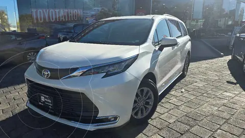 Toyota Sienna HEV XLE Piel usado (2021) color Blanco financiado en mensualidades(enganche $228,169 mensualidades desde $24,280)