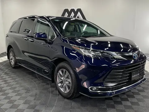 Toyota Sienna HEV XLE Piel usado (2021) color Azul precio $697,999