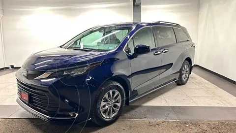 Toyota Sienna HEV XLE usado (2022) color Azul financiado en mensualidades(enganche $158,400 mensualidades desde $15,626)