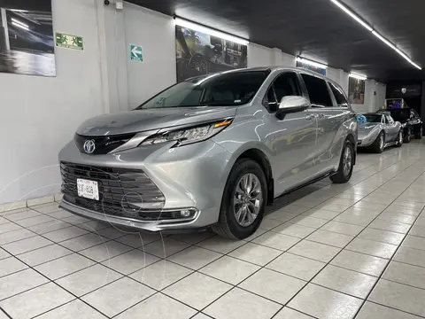 Toyota Sienna HEV Limited usado (2021) color Plata precio $699,000