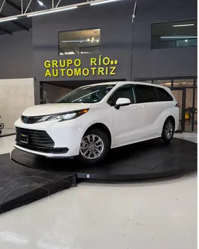 Toyota Sienna HEV LE usado (2025) color Blanco precio $898,000