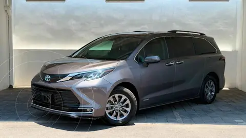 Toyota Sienna HEV XLE Piel usado (2021) color Gris precio $650,000