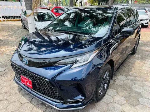 Toyota Sienna HEV XSE usado (2024) color Azul financiado en mensualidades(enganche $238,112 mensualidades desde $21,150)