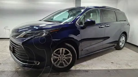 Toyota Sienna HEV XLE Piel usado (2022) color Azul precio $810,000