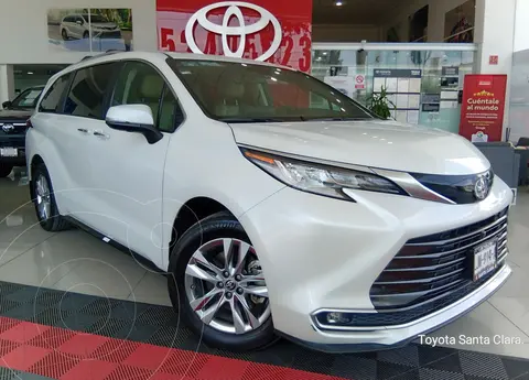 Toyota Sienna HEV Limited usado (2022) color Blanco financiado en mensualidades(enganche $355,300 mensualidades desde $15,264)