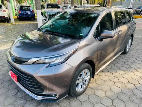 Toyota Sienna HEV XLE usado (2022) color Gris financiado en mensualidades(enganche $251,819 mensualidades desde $22,367)