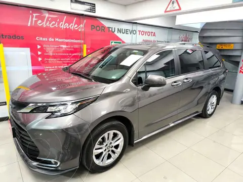 Toyota Sienna HEV Limited usado (2022) color Gris precio $759,000