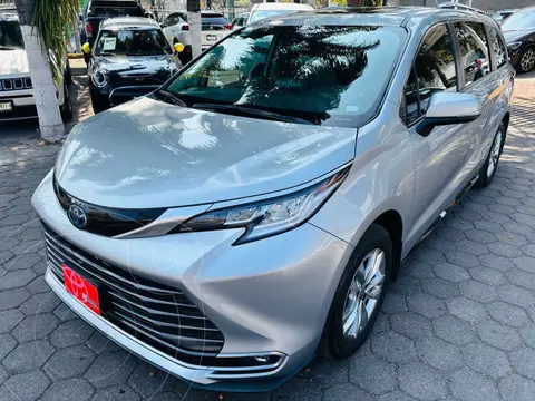 Toyota Sienna HEV Limited usado (2022) color Plata precio $937,000