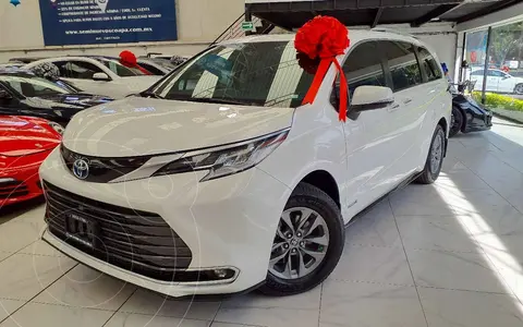 Toyota Sienna HEV Limited usado (2021) color Blanco precio $810,000