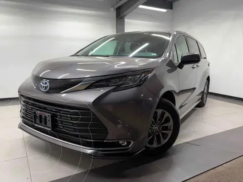 Toyota Sienna HEV XLE Piel usado (2021) color Gris financiado en mensualidades(enganche $140,580 mensualidades desde $13,868)