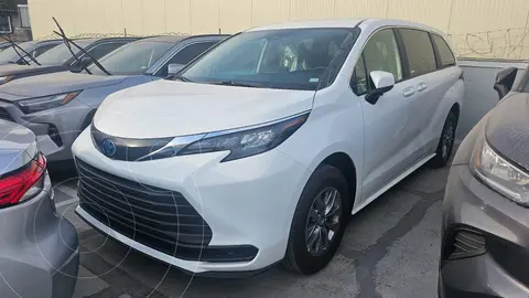 Toyota Sienna HEV LE nuevo color Blanco precio $915,600