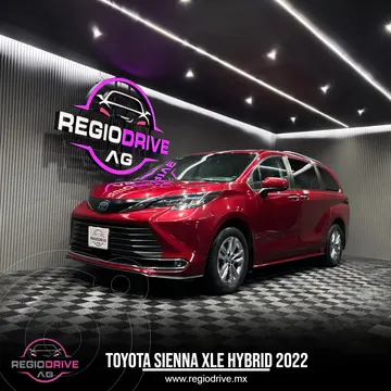 Toyota Sienna HEV XLE Piel usado (2022) color Rojo financiado en mensualidades(enganche $170,000 mensualidades desde $17,748)