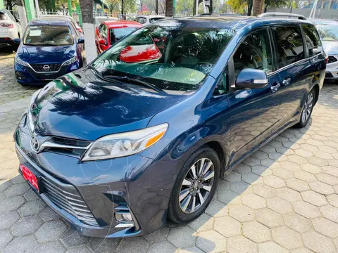 Toyota Sienna Limited 3.5L usado (2019) color Azul precio $609,000