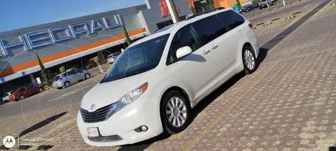 Toyota Sienna XLE 3.5L Piel usado (2015) color Blanco precio $247,000