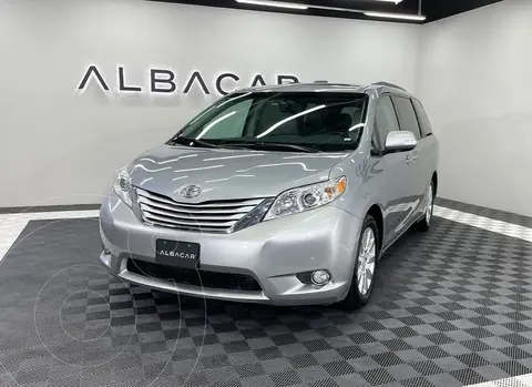 Toyota Sienna Limited 3.5L usado (2013) color Plata financiado en mensualidades(enganche $104,970)