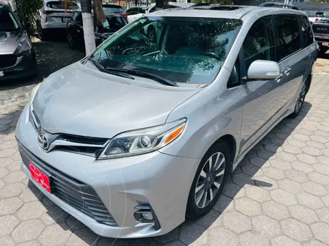 Toyota Sienna Limited 3.5L usado (2018) color Plata precio $427,000
