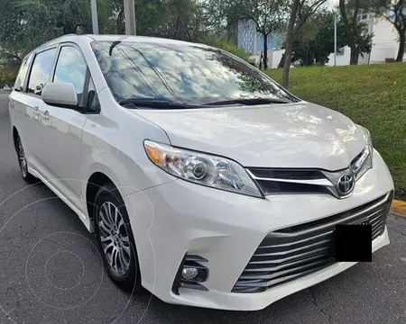 Toyota Sienna XLE usado (2019) color Blanco precio $478,000