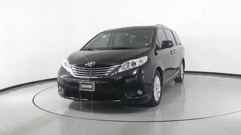 Toyota Sienna XLE 3.5L Piel usado (2017) color Beige precio $504,999