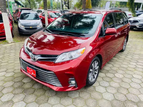 Toyota Sienna XLE usado (2020) color Rojo financiado en mensualidades(enganche $168,506 mensualidades desde $14,967)