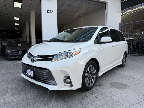 Toyota Sienna Limited usado (2020) color Blanco precio $559,900