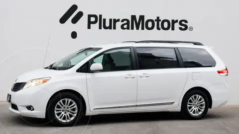 Toyota Sienna XLE 3.5L Piel usado (2013) color Blanco precio $249,000