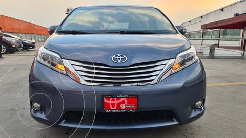 foto Toyota Sienna Limited 3.5L usado (2017) color Azul precio $529,000