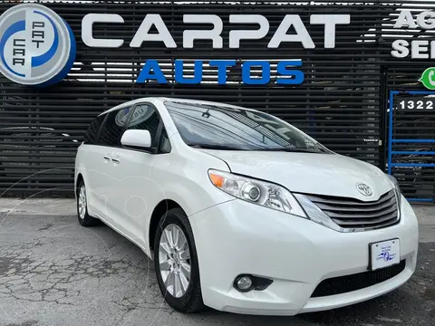 Toyota Sienna XLE 3.5L Piel usado (2015) color Blanco precio $289,000