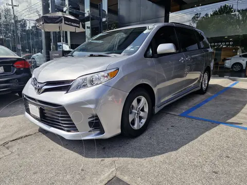 Toyota Sienna LE usado (2019) color Gris precio $447,000