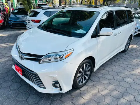 Toyota Sienna Limited 3.5L usado (2018) color Blanco precio $529,000