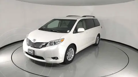 Toyota Sienna XLE 3.5L usado (2017) color Gris precio $421,999