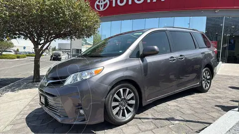 Toyota Sienna XLE 3.5L Piel usado (2019) color Gris financiado en mensualidades(enganche $142,169 mensualidades desde $15,129)