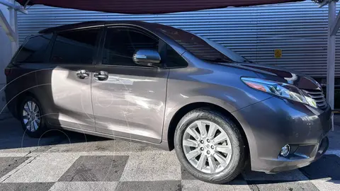 Toyota Sienna Limited 3.5L usado (2016) color Gris precio $340,000