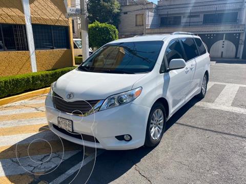 Toyota Sienna XLE Piel usado (2013) color Blanco precio $259,900