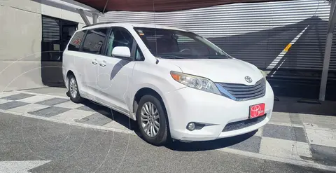 Toyota Sienna XLE 3.5L usado (2012) color Blanco precio $215,000