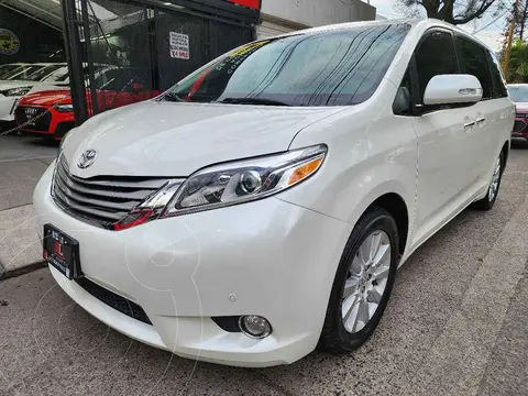 Toyota Sienna Limited 3.5L usado (2017) color Blanco precio $499,900