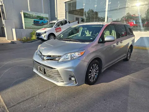 Toyota Sienna XLE usado (2020) color Gris financiado en mensualidades(enganche $150,870 mensualidades desde $10,136)