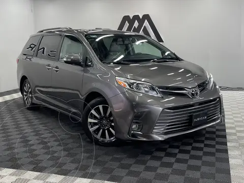 Toyota Sienna Limited usado (2020) color Gris precio $629,900