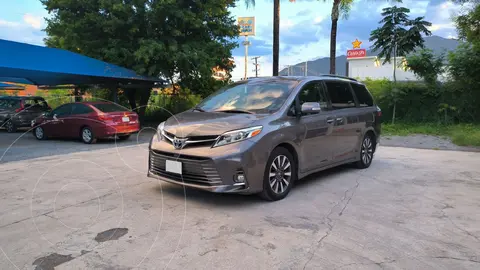 Toyota Sienna Limited 3.5L usado (2019) color Gris financiado en mensualidades(enganche $68,600 mensualidades desde $12,762)