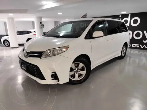 Toyota Sienna LE 3.5L usado (2019) color Blanco financiado en mensualidades(enganche $84,700 mensualidades desde $9,803)