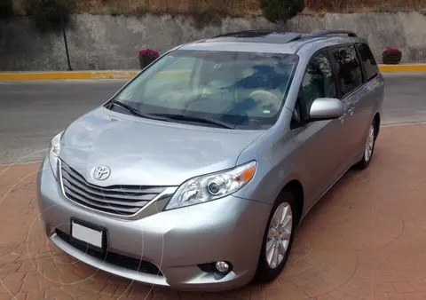 Toyota Sienna Limited 3.5L usado (2012) color Plata precio $130,000