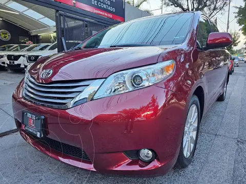 foto Toyota Sienna XLE 3.5L Piel usado (2015) color Rojo precio $359,900