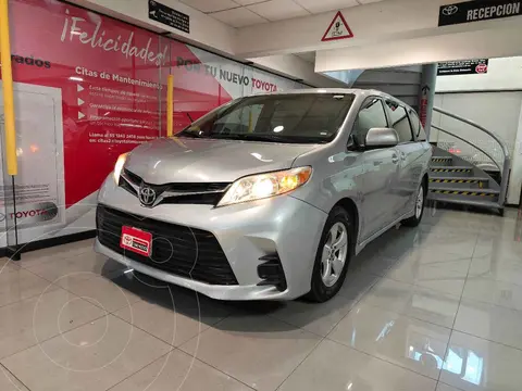 Toyota Sienna LE 3.5L usado (2019) color Plata financiado en mensualidades(enganche $82,522 mensualidades desde $8,141)