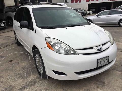 Toyota Sienna LE 3.3L usado (2009) color Blanco precio $129,000